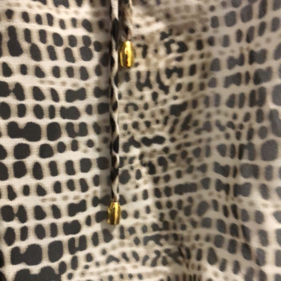 Calvin Klein Printed Sheer Peplum Top - Picture 4 of 8